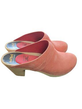 Swedish Hasbeens NWOT Slip In Classic Coral Suede Wood Bottom Clogs Size 41*